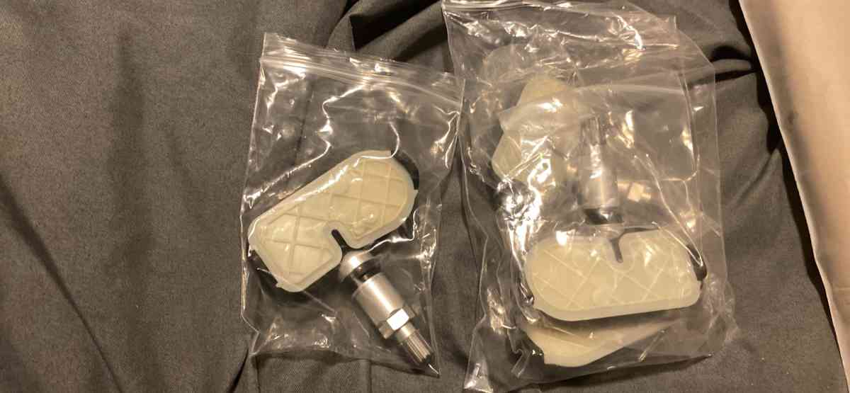 Chevy tire pressure sensors - San Joaquin, California