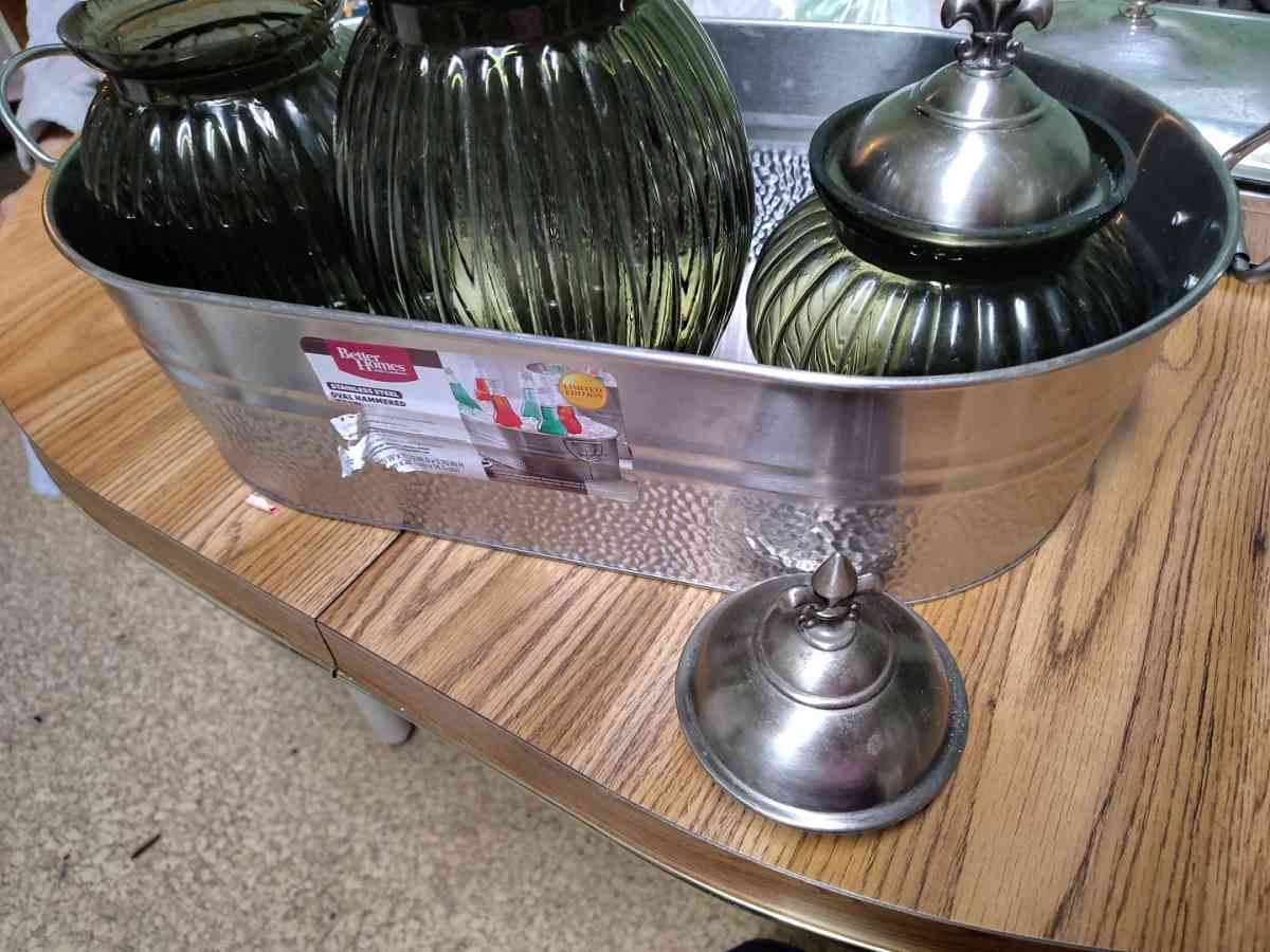 storage containers - Saint Joseph, Missouri - FleaMarketBay