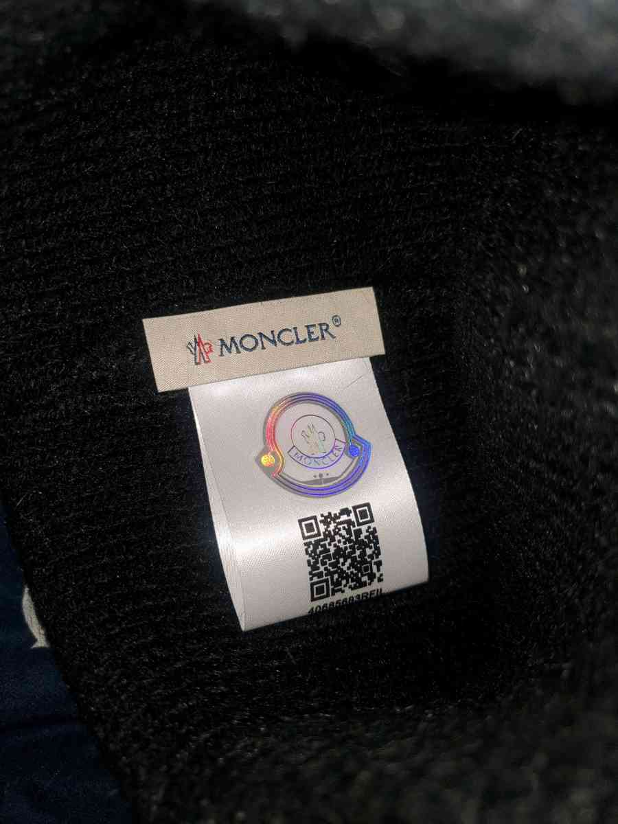 Moncler Dark Knit Beanie - Chester Gap, Virginia - FleaMarketBay