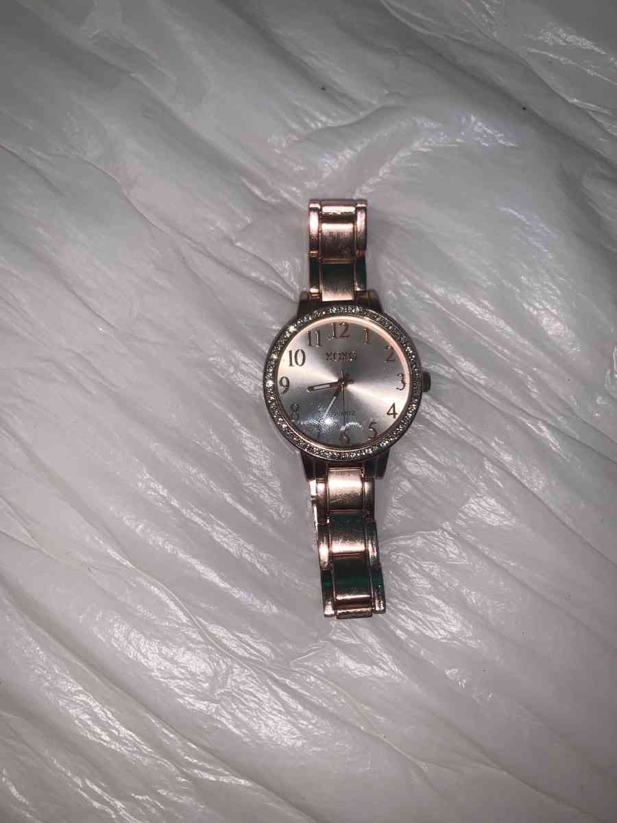 xoxo gold plated watch - Tampa, Florida - FleaMarketBay