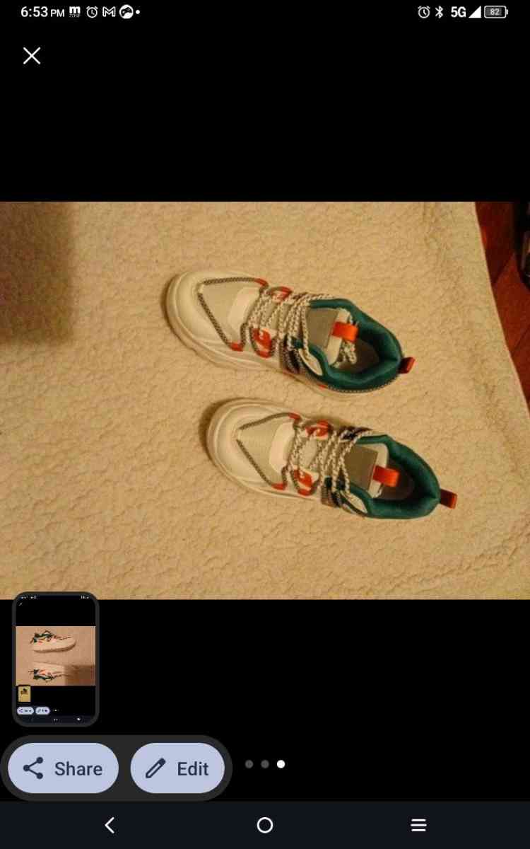 Womens Comfortable Fashion sneakers - New Brunswick, New Jersey - FleaMarketBay