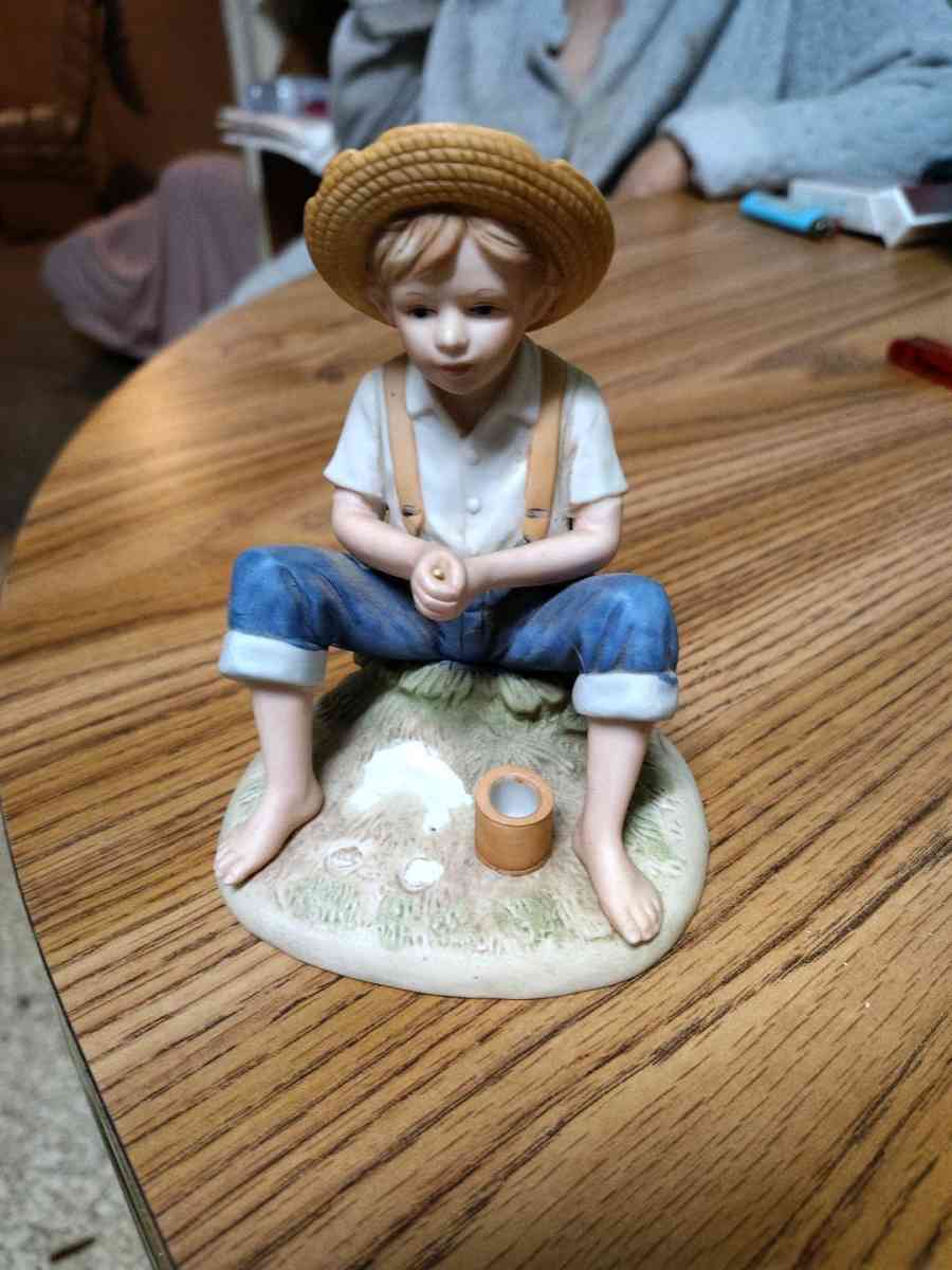 Happy New Year clearance sale 6 figurines for one price - Saint Joseph, Missouri - FleaMarketBay