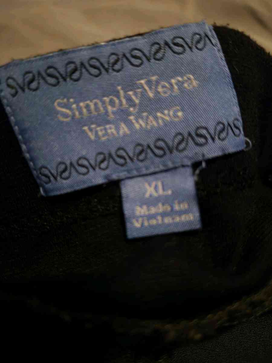 NWOT VERA WANG SimplyVera active pants size XL - New Baltimore, Michigan - FleaMarketBay