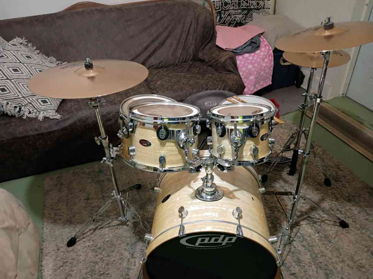 all pacific professional drum setsnair is a pig pie squiller - Titusville, Florida - FleaMarketBay