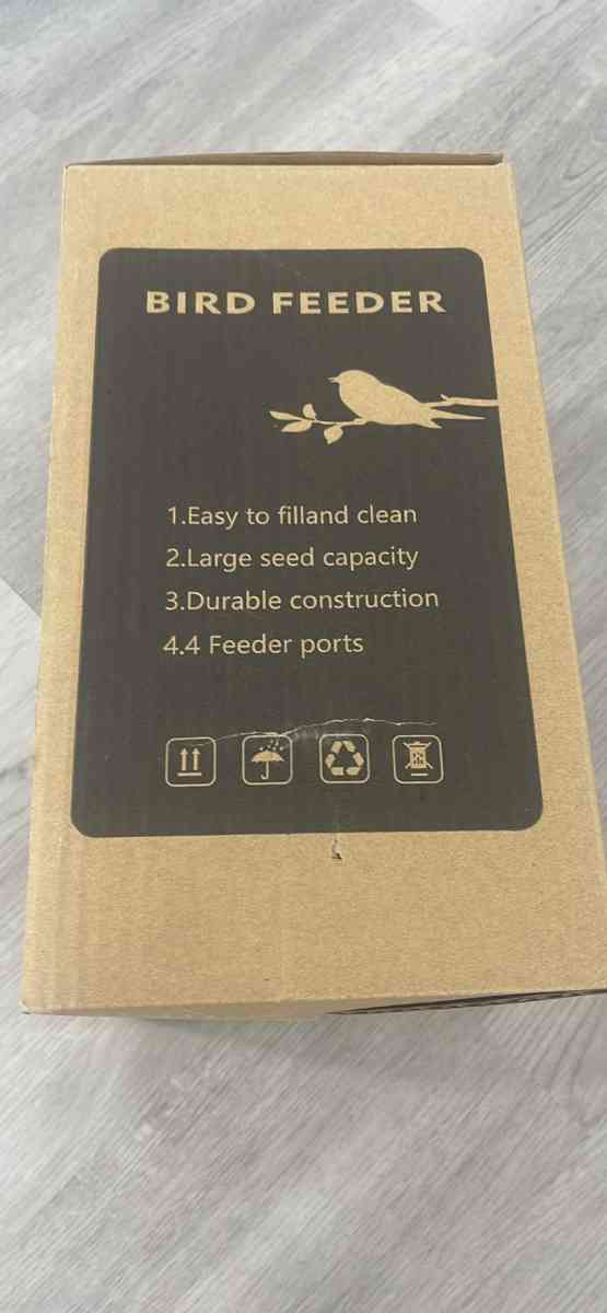 Squirrel Proof Bird Feeders - Burlington, New Jersey - FleaMarketBay