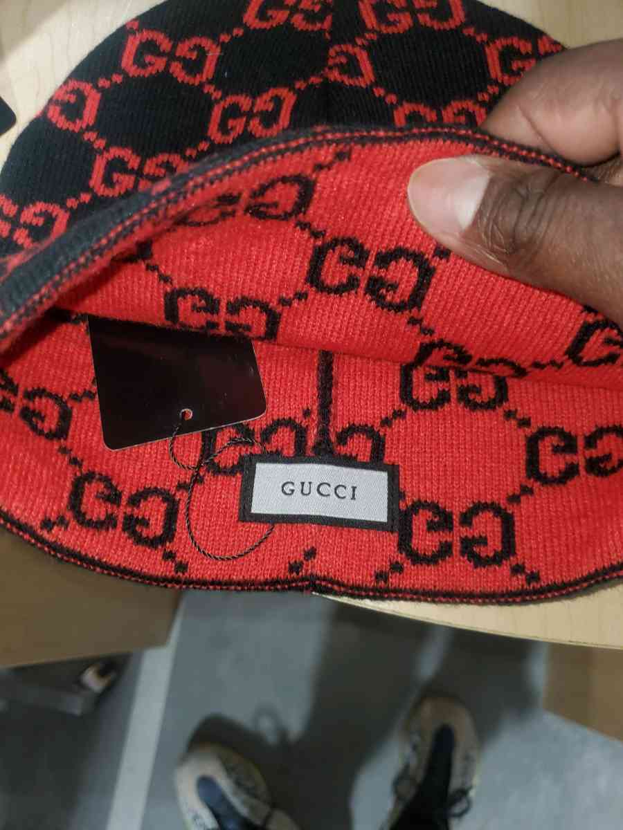 Gucci Signature Black and Red Beanie - Chester Gap, Virginia - FleaMarketBay