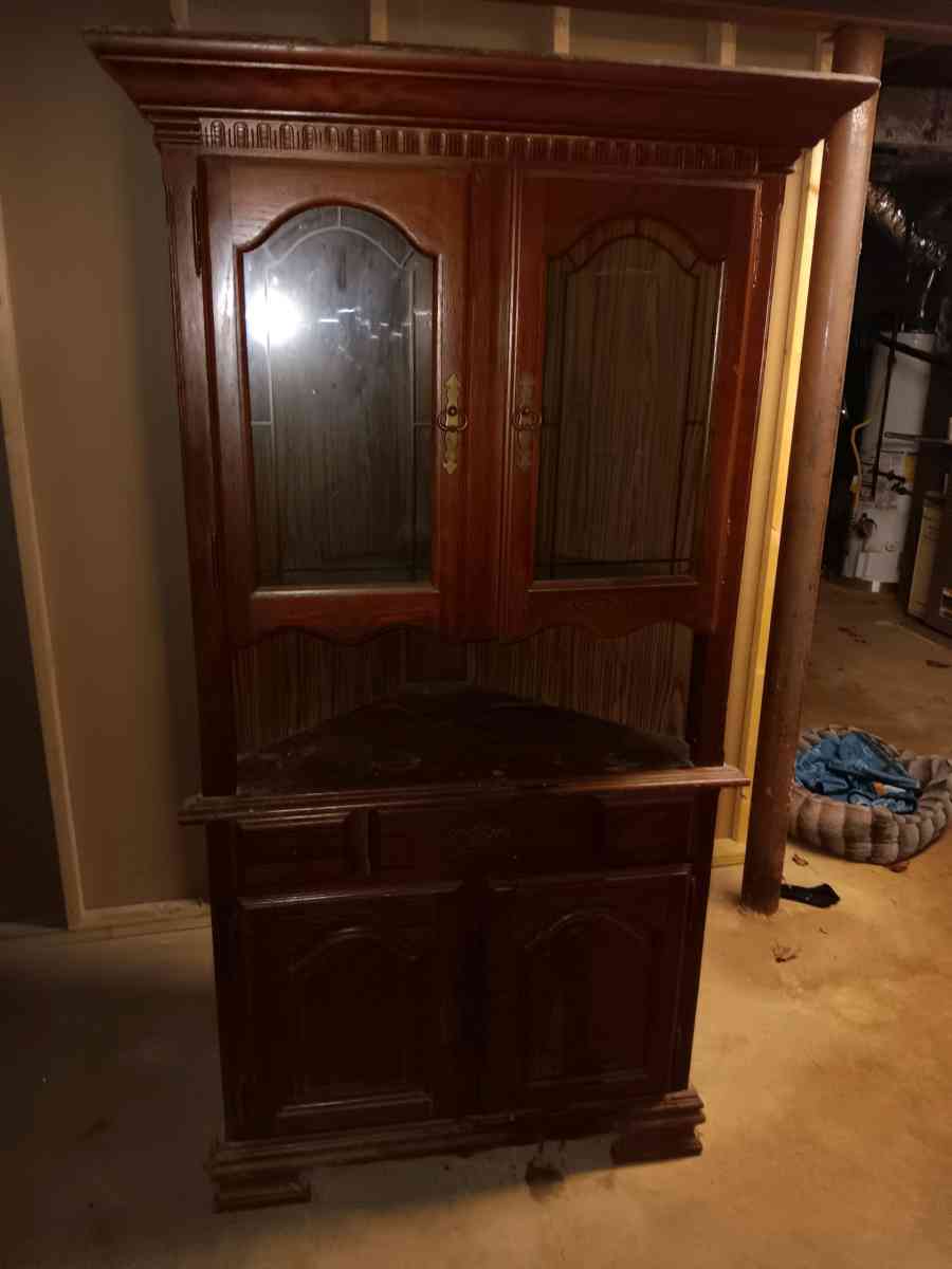 wooden cabinet - Powder Springs, Georgia