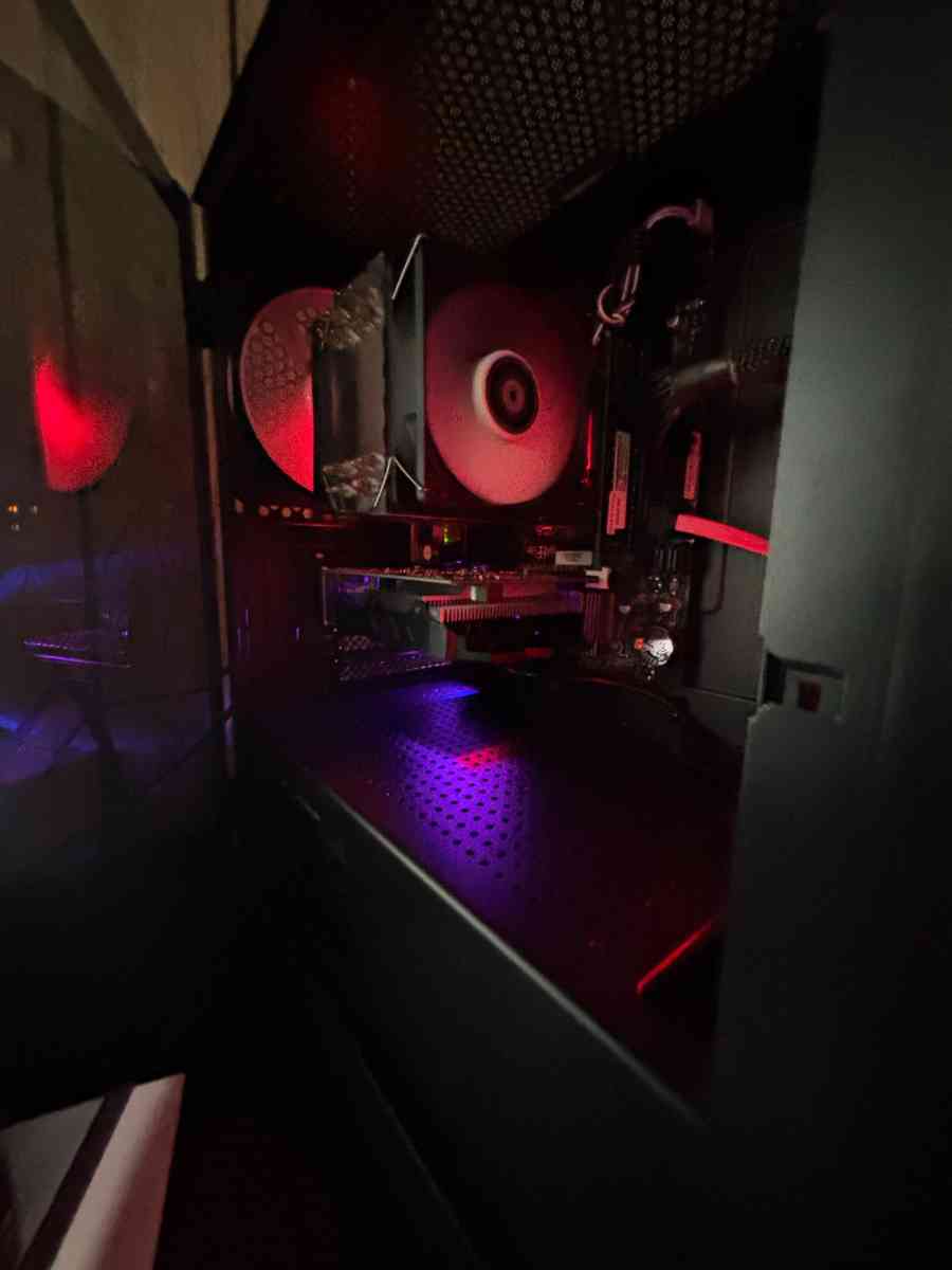 gaming pc and monitor - El Cajon, California - FleaMarketBay