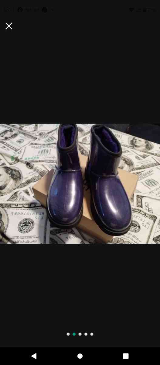 UGG Boots - Washington Navy Yard, District of Columbia - FleaMarketBay