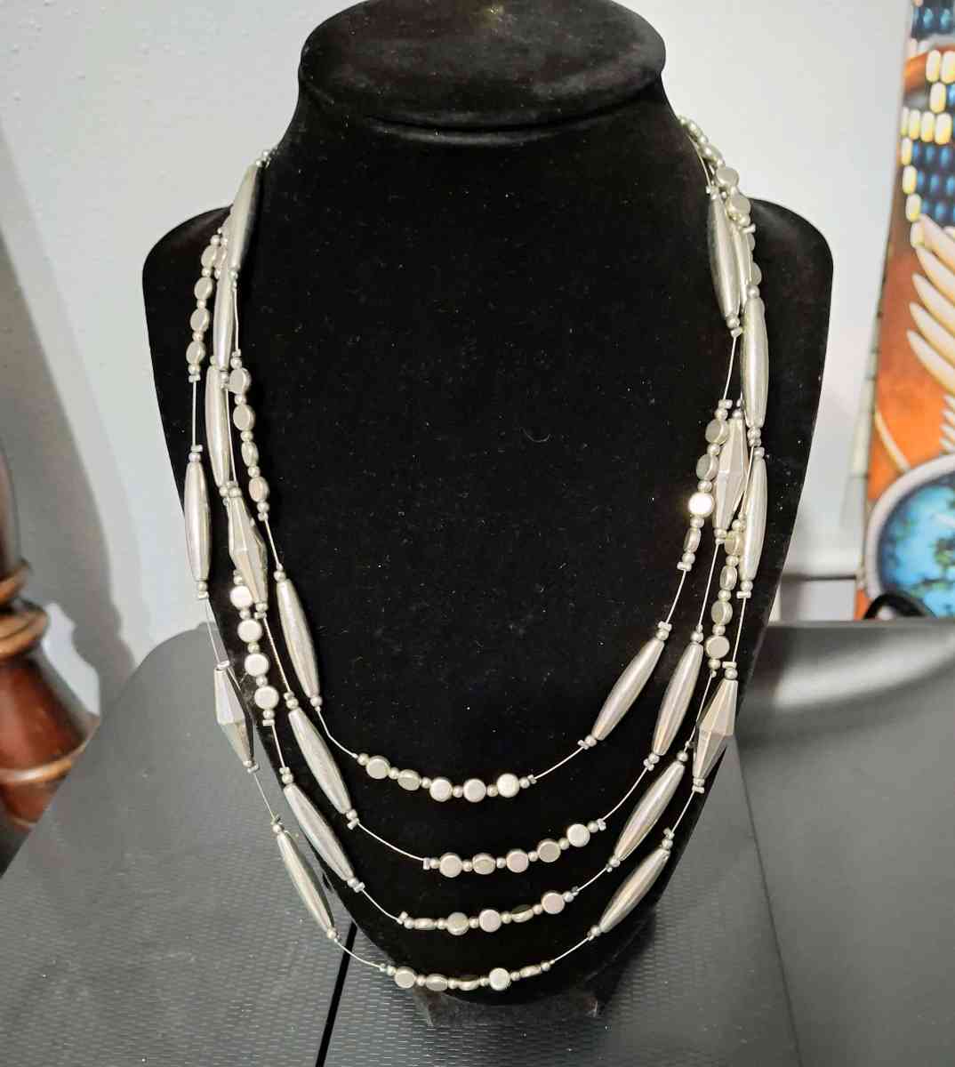 A vantage necklace for women - Abbeville, Alabama