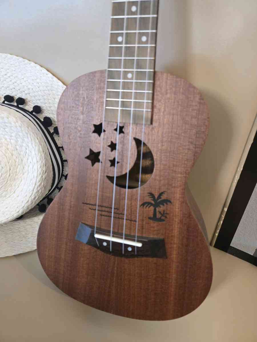 Ukulele 23 inches Moon star concert size standard performanc - Austin, Texas - FleaMarketBay