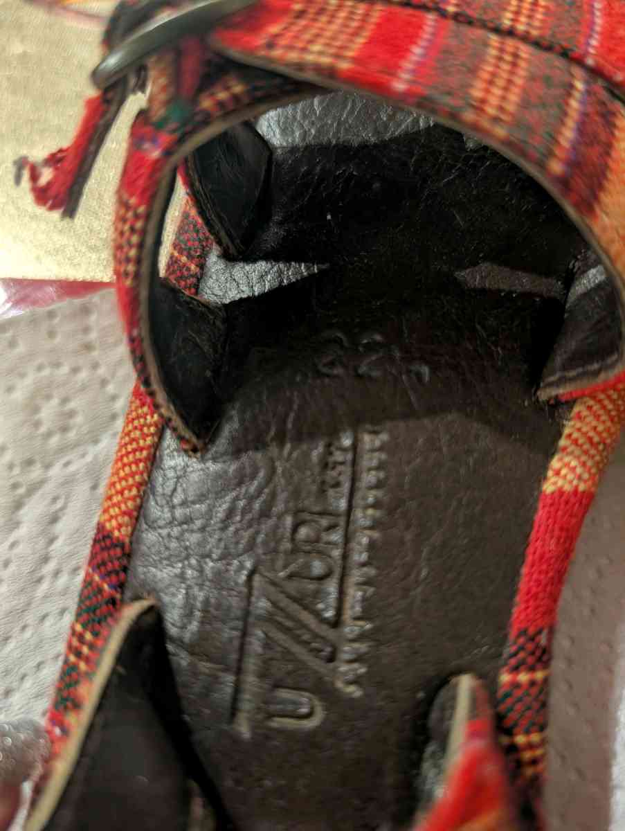 are small plaid fabric sandals for for girls size 5 - Morrisville, North Carolina - FleaMarketBay