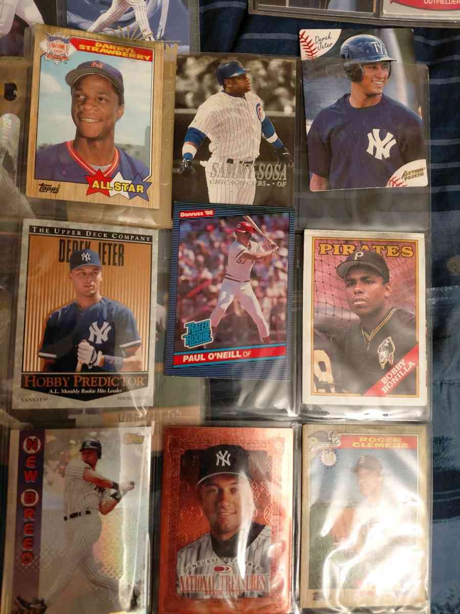 sports cards - Westbury, New York - FleaMarketBay