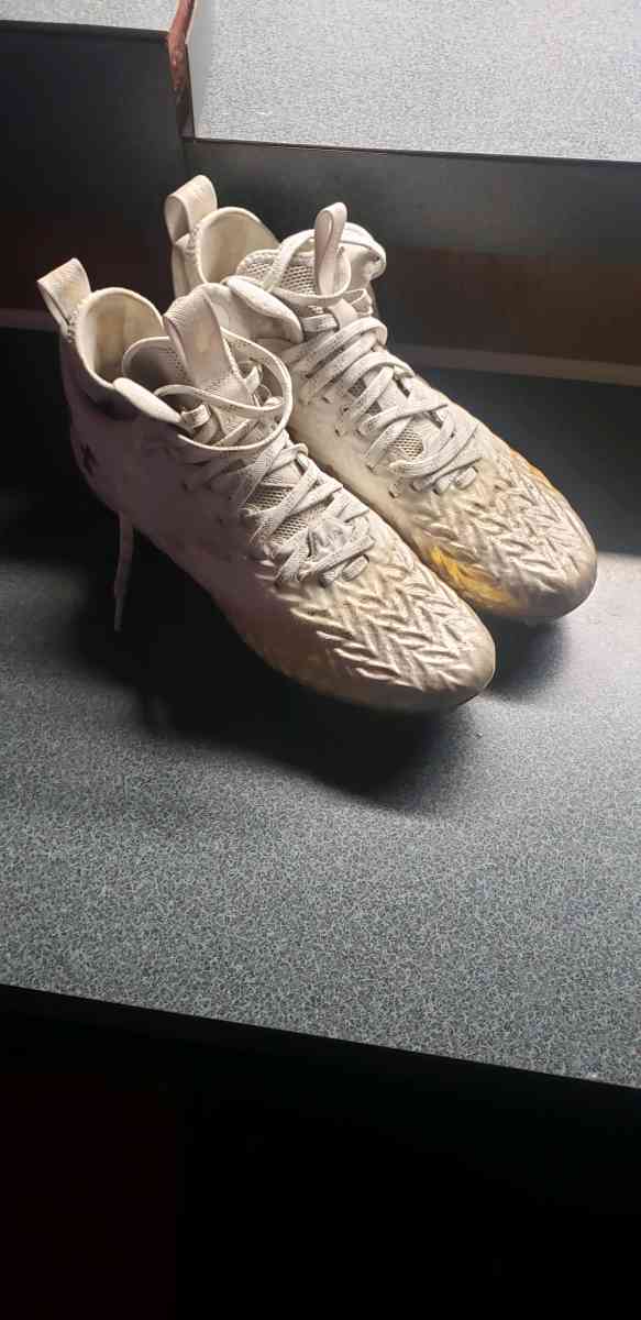 soccer cleats - Prosser, Washington - FleaMarketBay