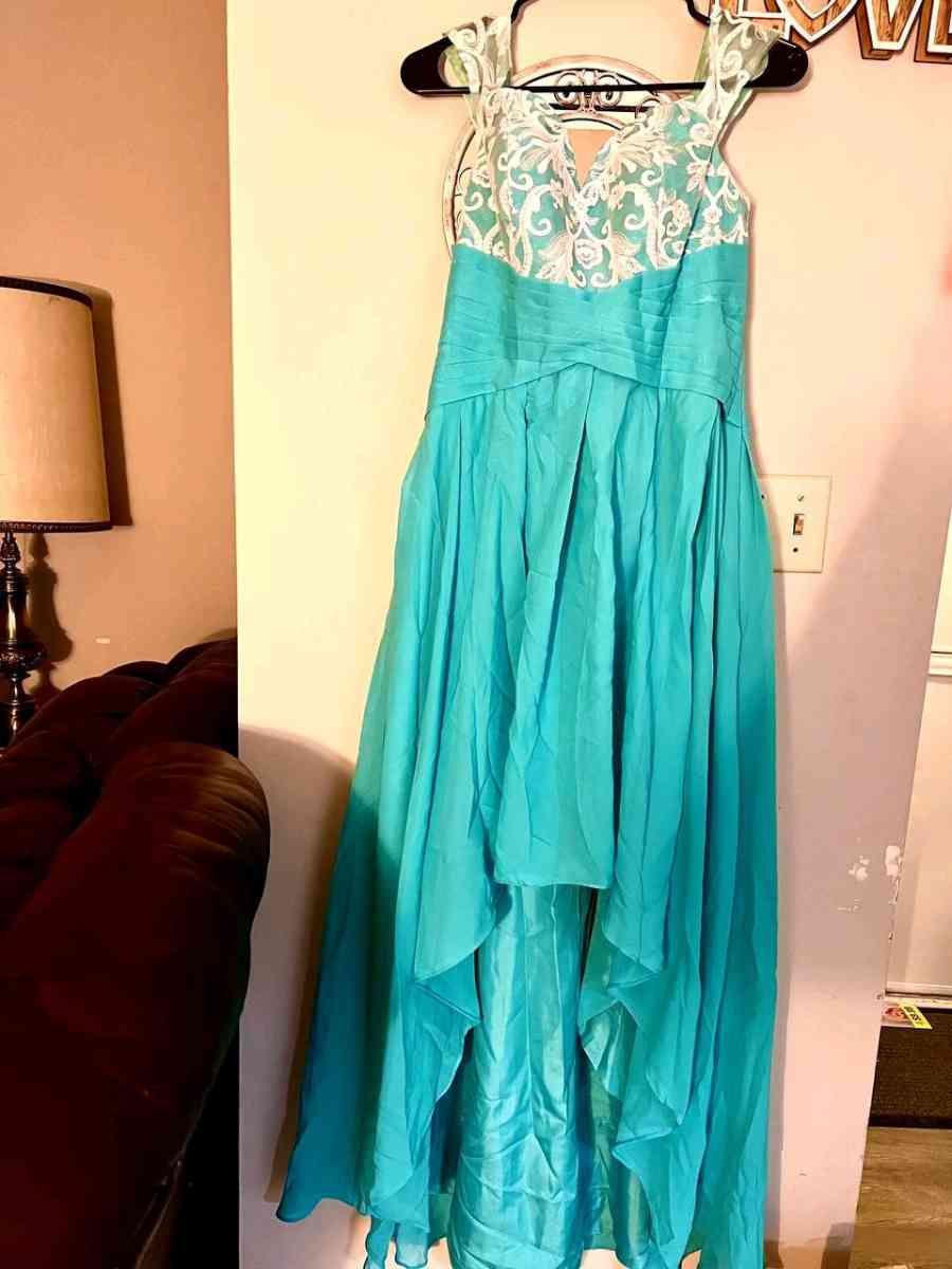 Stunning Tiffany Blue HighLow Gown  Brand New - Columbus, Ohio - FleaMarketBay