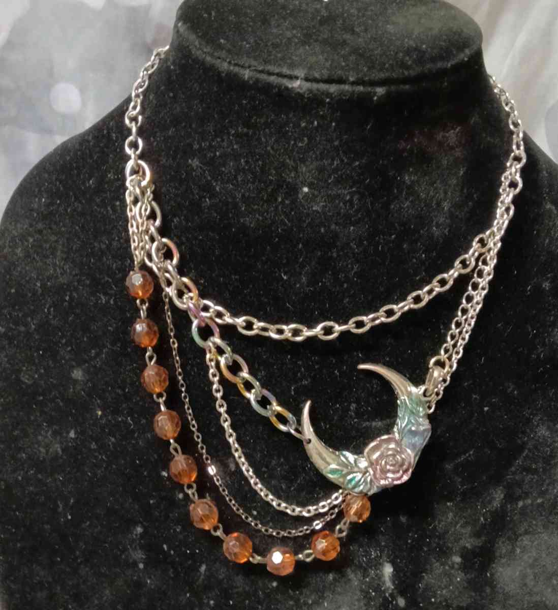 multiple chains moon stars and brown accent beads - Lufkin, Texas - FleaMarketBay