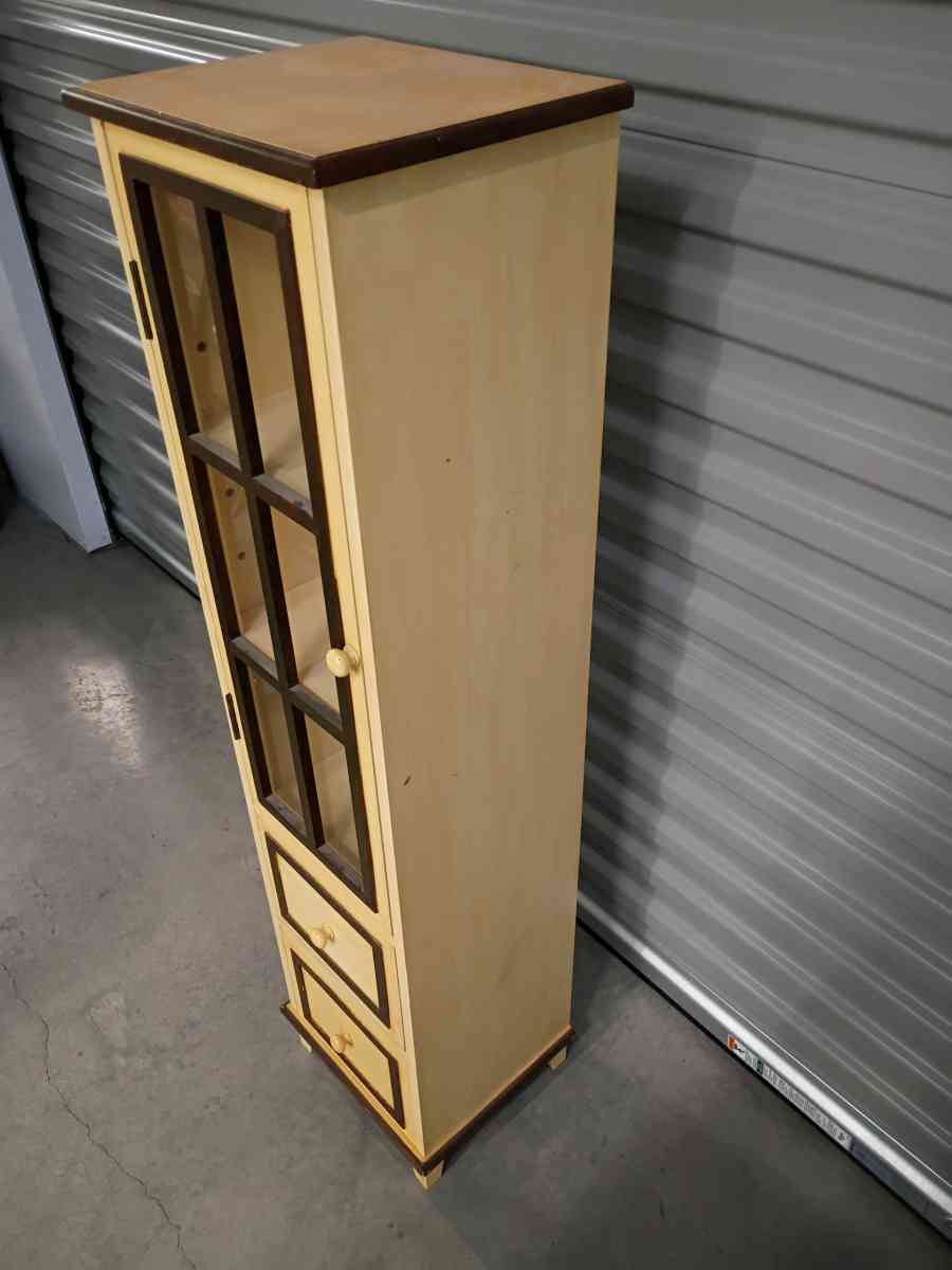 Storage Cabinet - Issaquah, Washington - FleaMarketBay