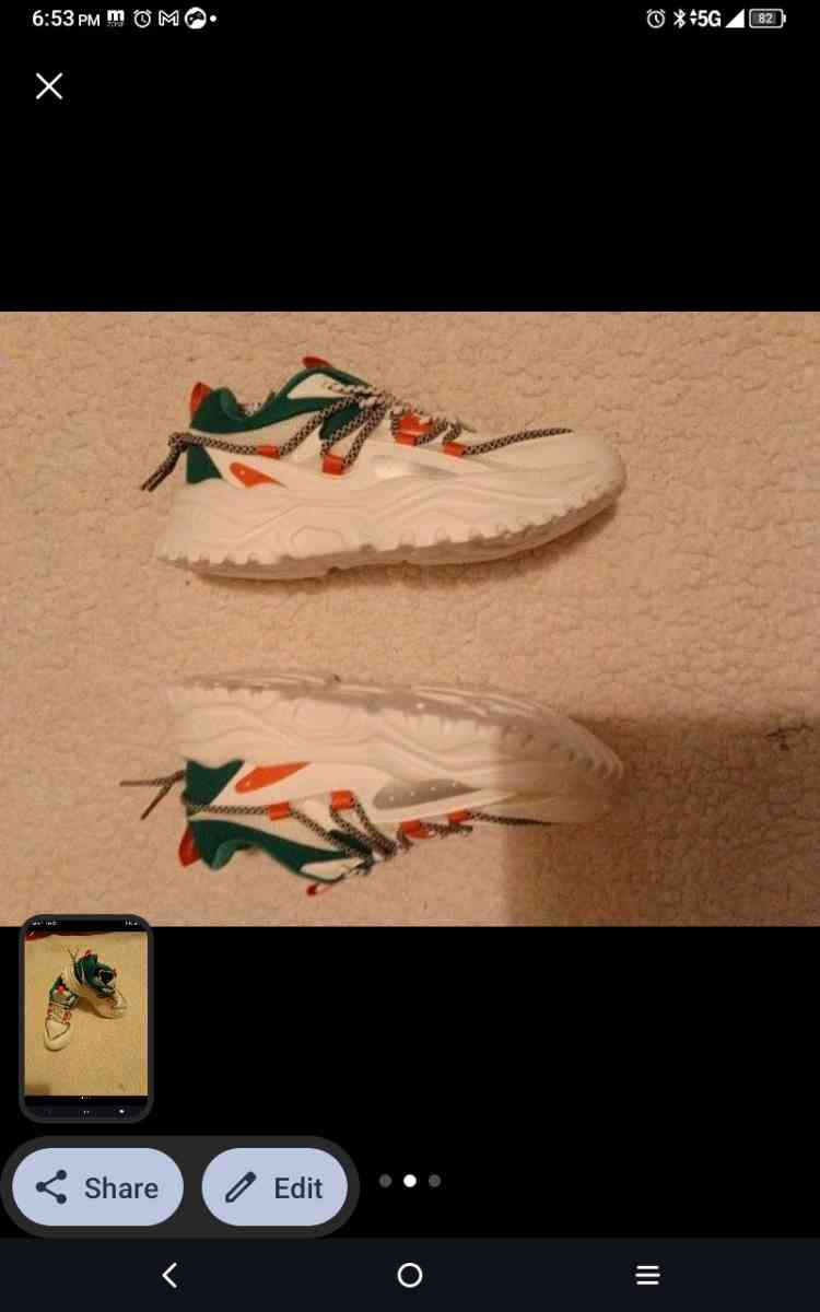 Womens Comfortable Fashion sneakers - New Brunswick, New Jersey - FleaMarketBay