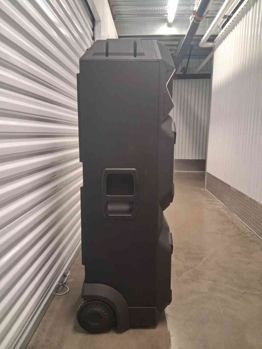 MONSTER G130 Bluetooth speaker 5ft tall - Elk Grove, California - FleaMarketBay