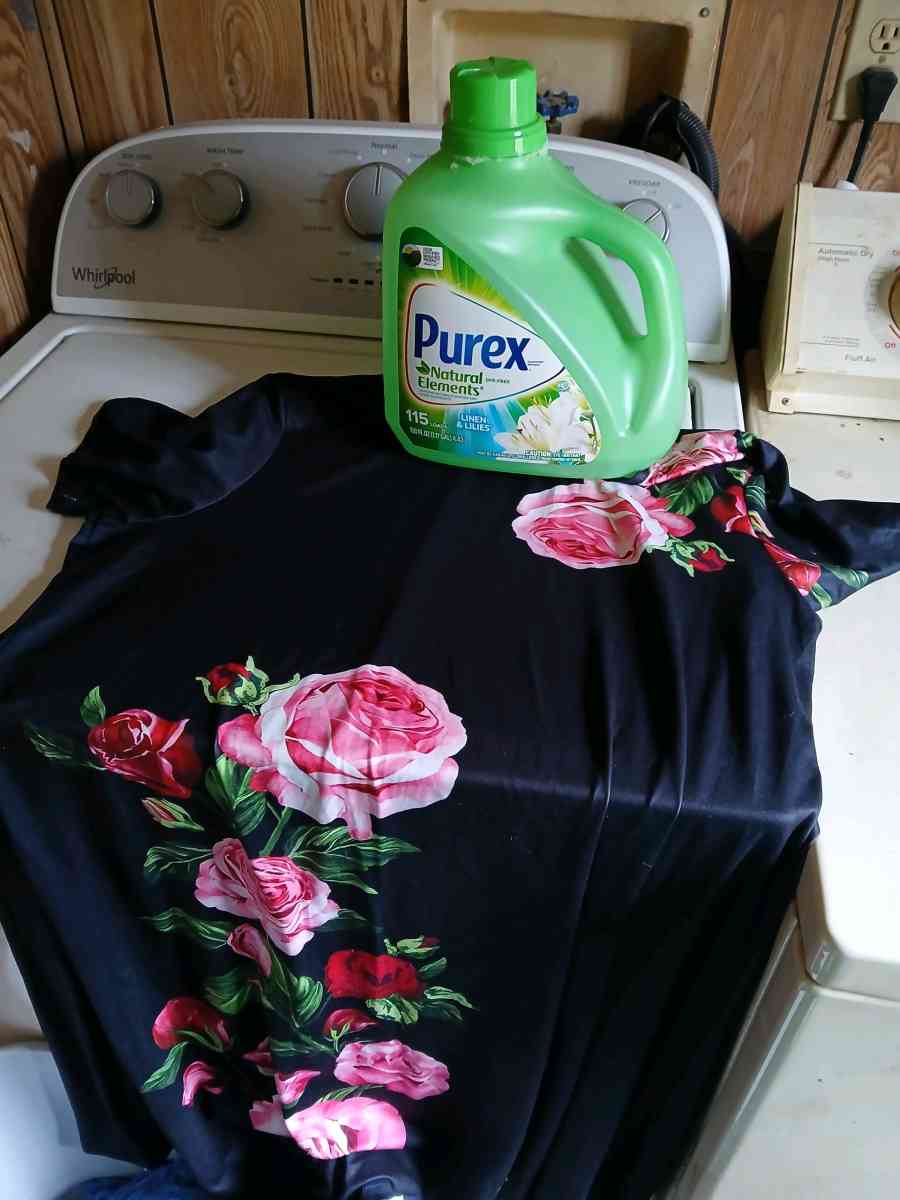 1x Black Dress With Pink and Red Flowers - Adel, Georgia