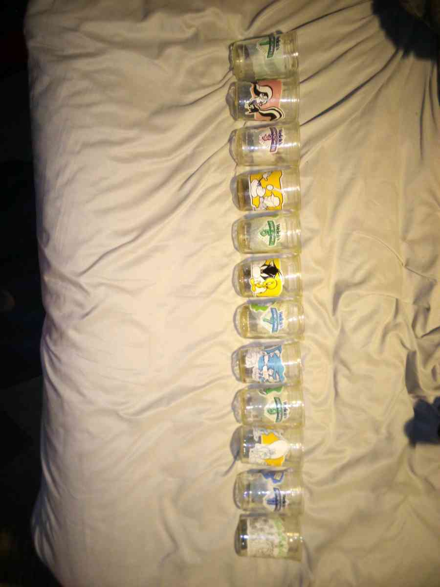 Welchs Looney Tunes collector series - Munfordville, Kentucky - FleaMarketBay