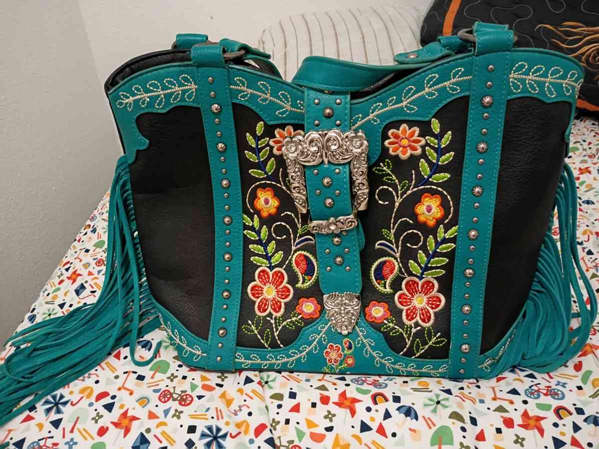 Montana West purse - Lewisburg, Tennessee - FleaMarketBay