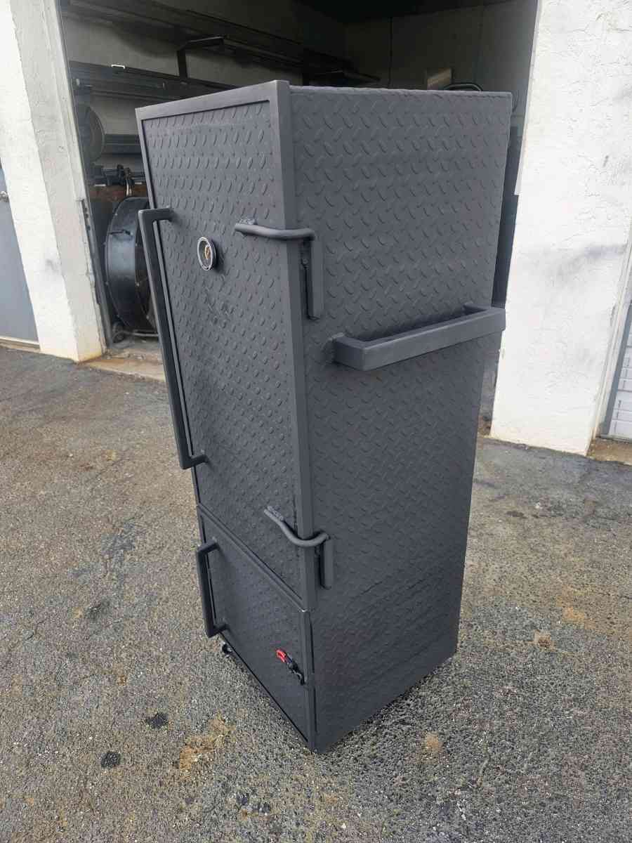 smoker an grill in one - West Palm Beach, Florida - FleaMarketBay