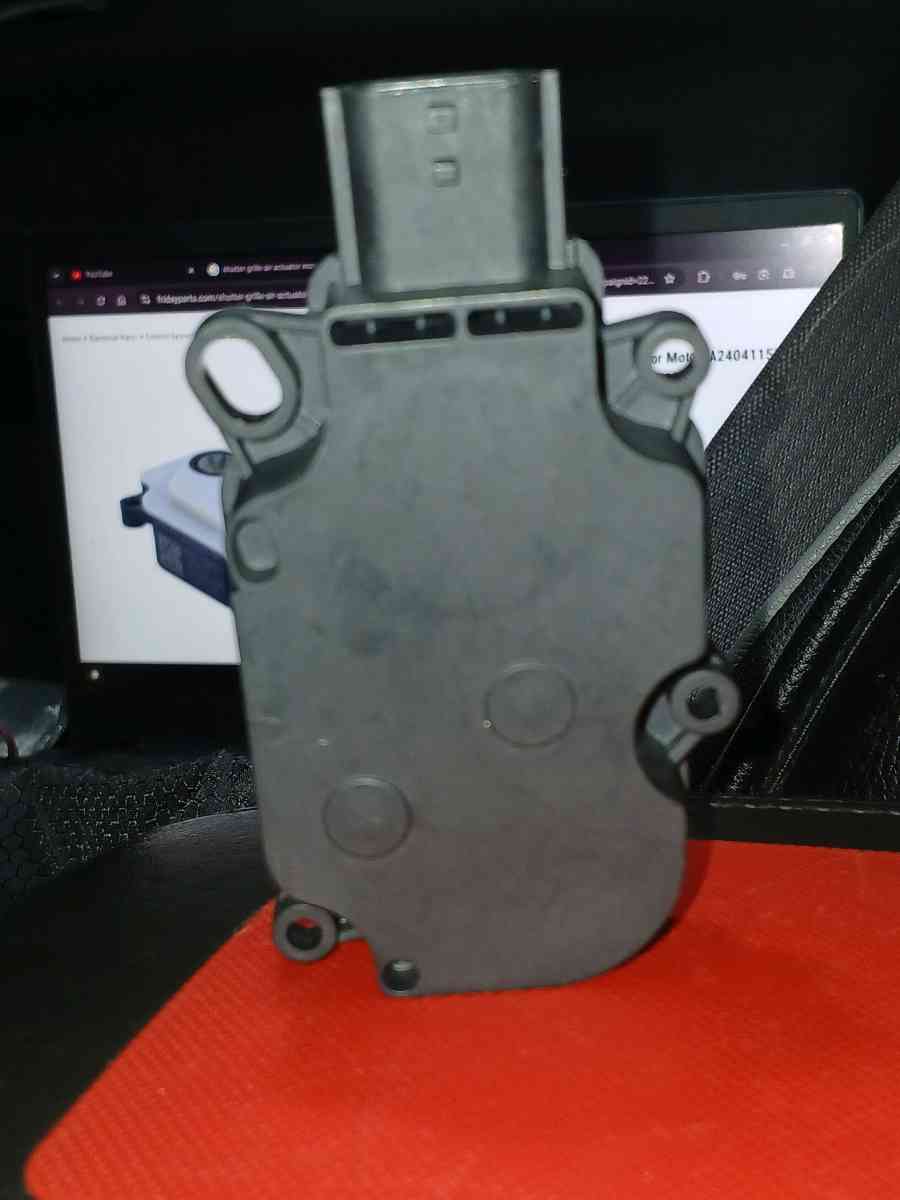 Shutter Grille Air Actuator Motor Nissan Rogue 2017 to 2020 - Choctaw, Oklahoma - FleaMarketBay