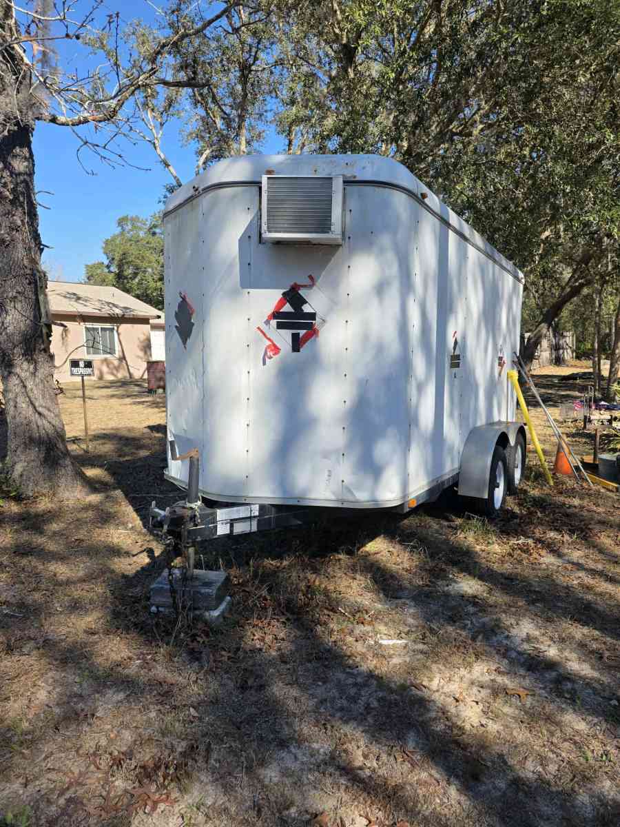 2004 Gladiator 14 enclosed trailer custom - Lecanto, Florida - FleaMarketBay
