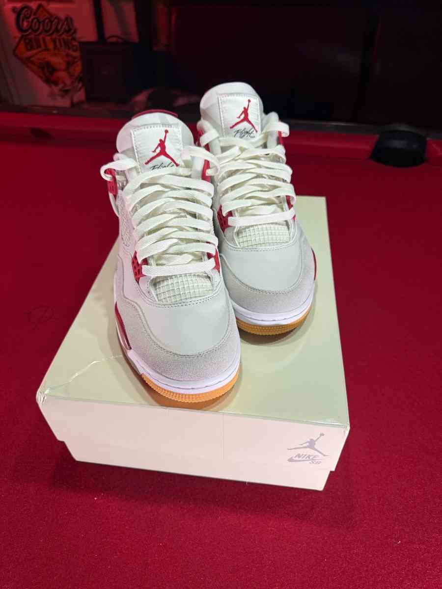 Jordan 4 Sb Red - Huntsville, Texas - FleaMarketBay