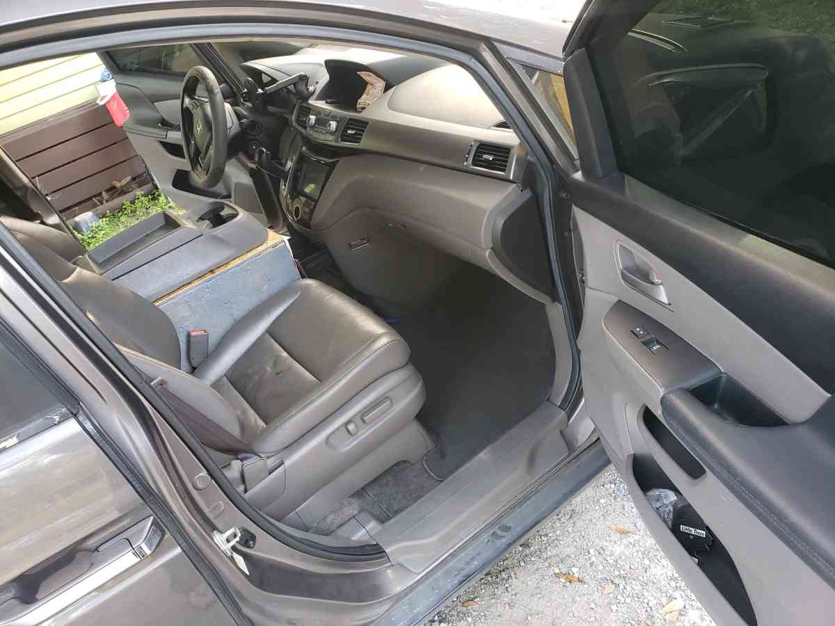 2011 HONDA ODYSSEY VAN - Hastings, Florida - FleaMarketBay