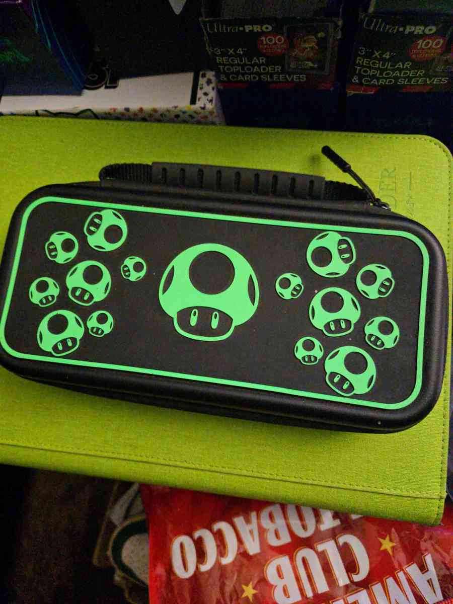 Nintendo switch lite bundle - Yelm, Washington