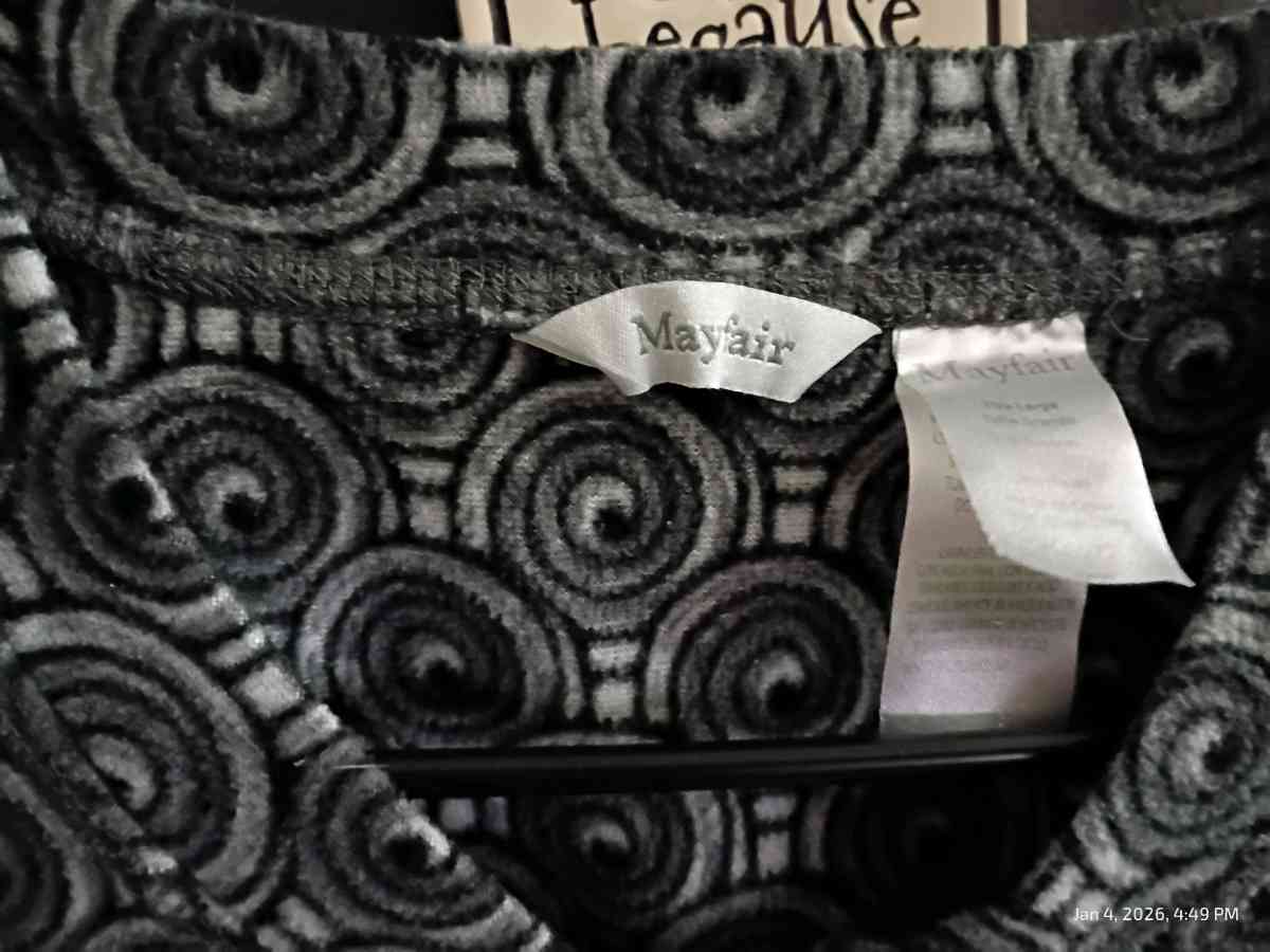 2 piece pajamas - Hudson, Florida - FleaMarketBay