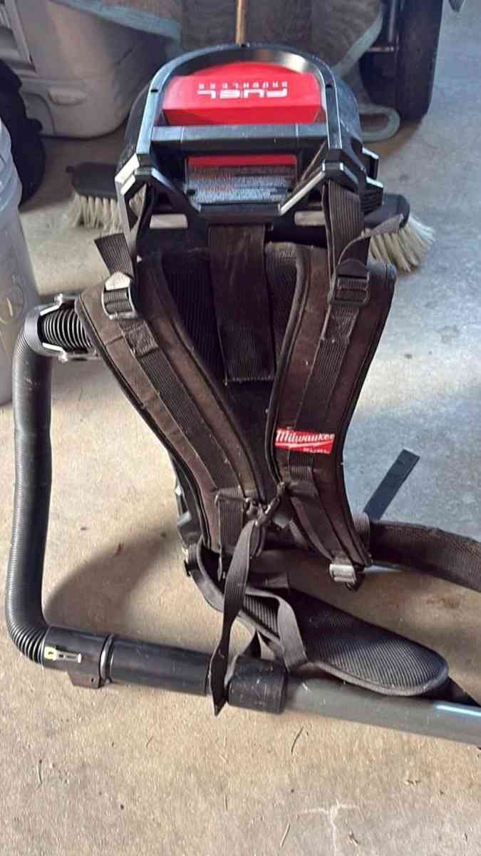 m18 backpack vaccum - Battle Creek, Michigan - FleaMarketBay