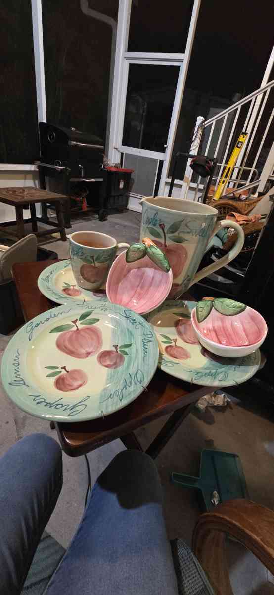 apple kitchen decor - Fort Myers, Florida