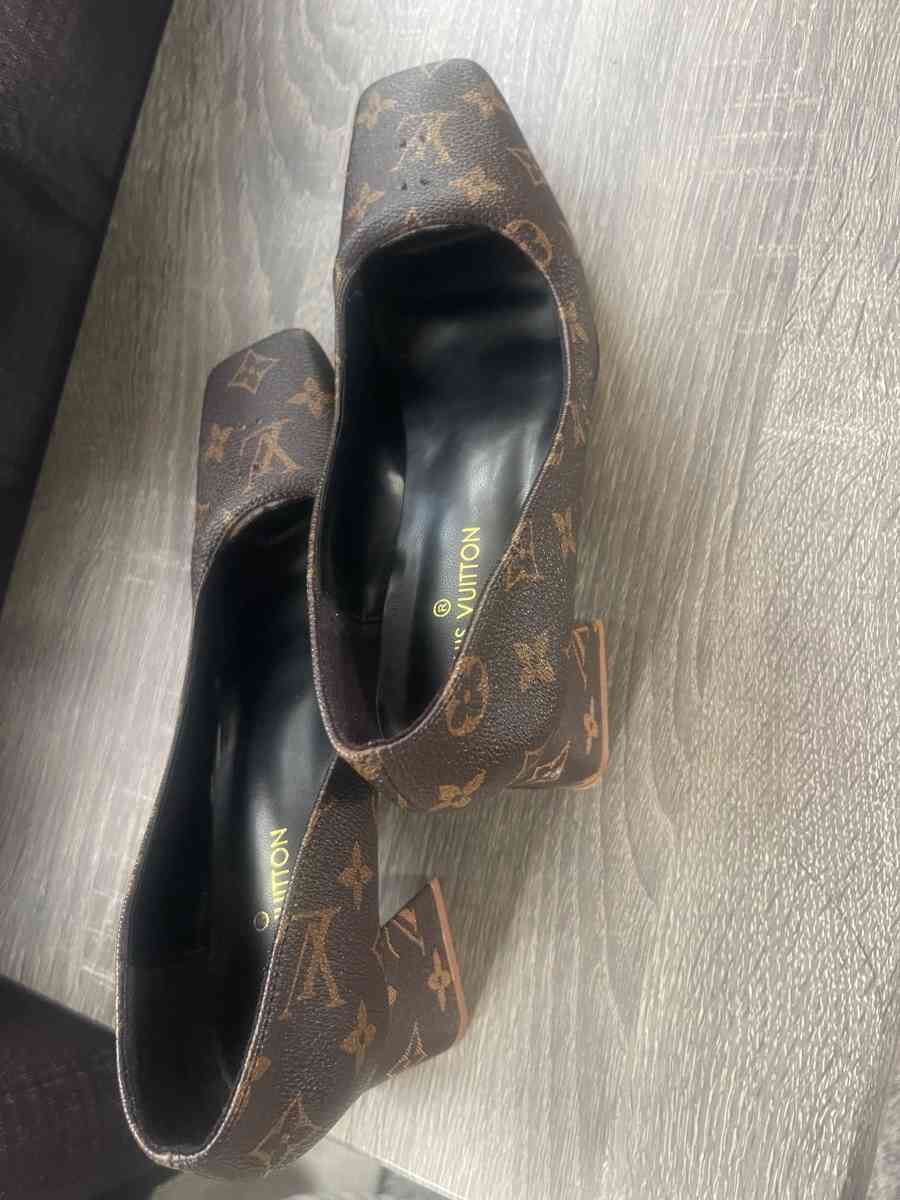 heels - Corpus Christi, Texas