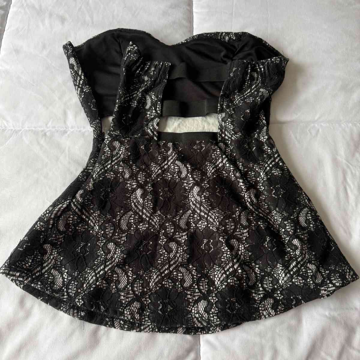 Love Culture Black Lace Strapless Padded Corset Peplum Top - Los Angeles, California - FleaMarketBay