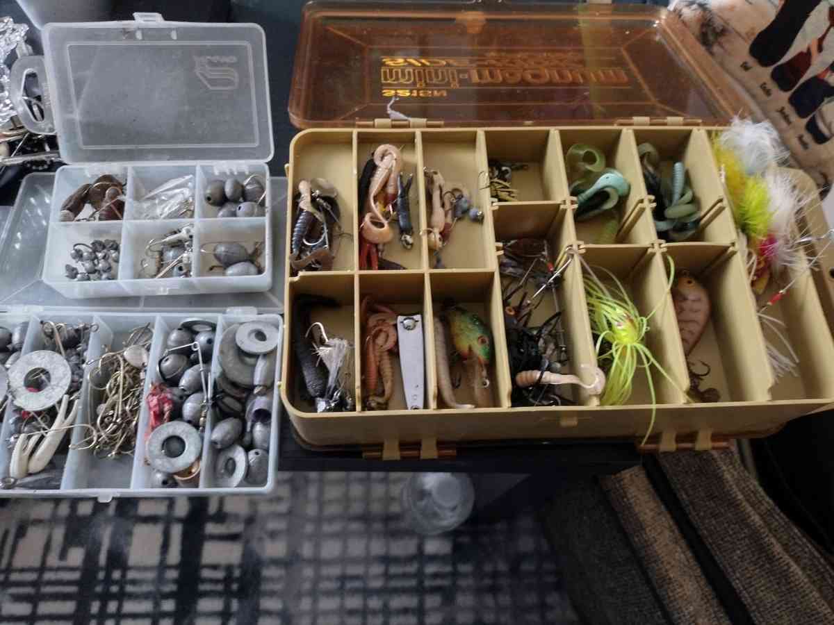 fishing lures and hooks and weights - Belleville, Illinois