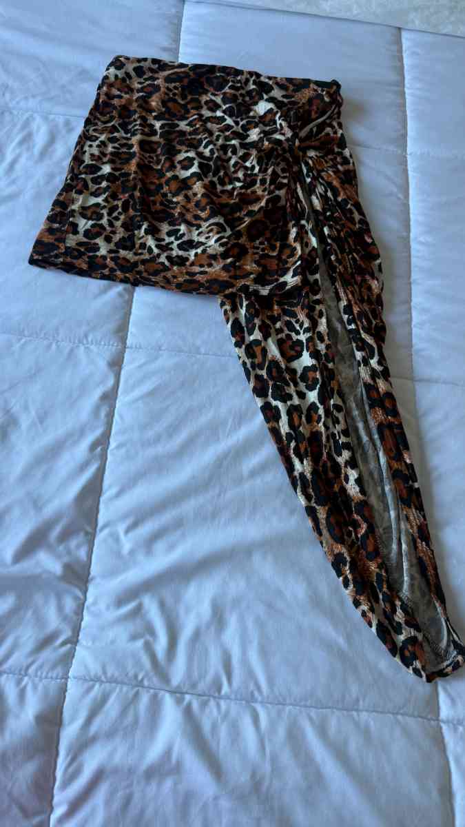 Brand New Windsor Leopard Print Asymmetrical Ruched Midi Ski - Los Angeles, California