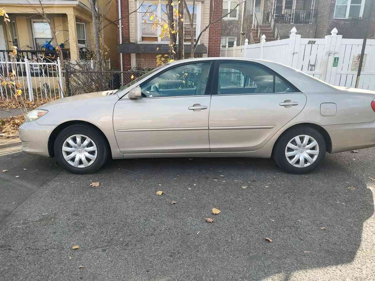 I sell in my own car and about the price we can talk - Brooklyn, New York - FleaMarketBay