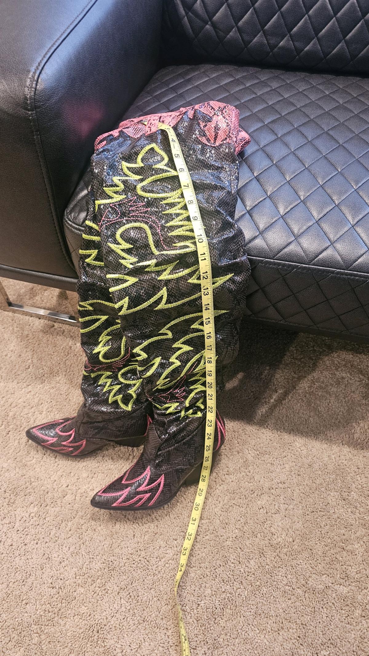 over the knee boots - South Holland, Illinois - FleaMarketBay