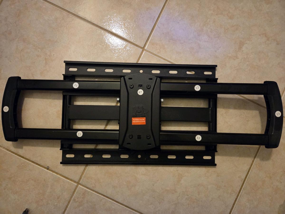 TV wall mount New open box - Hialeah, Florida - FleaMarketBay