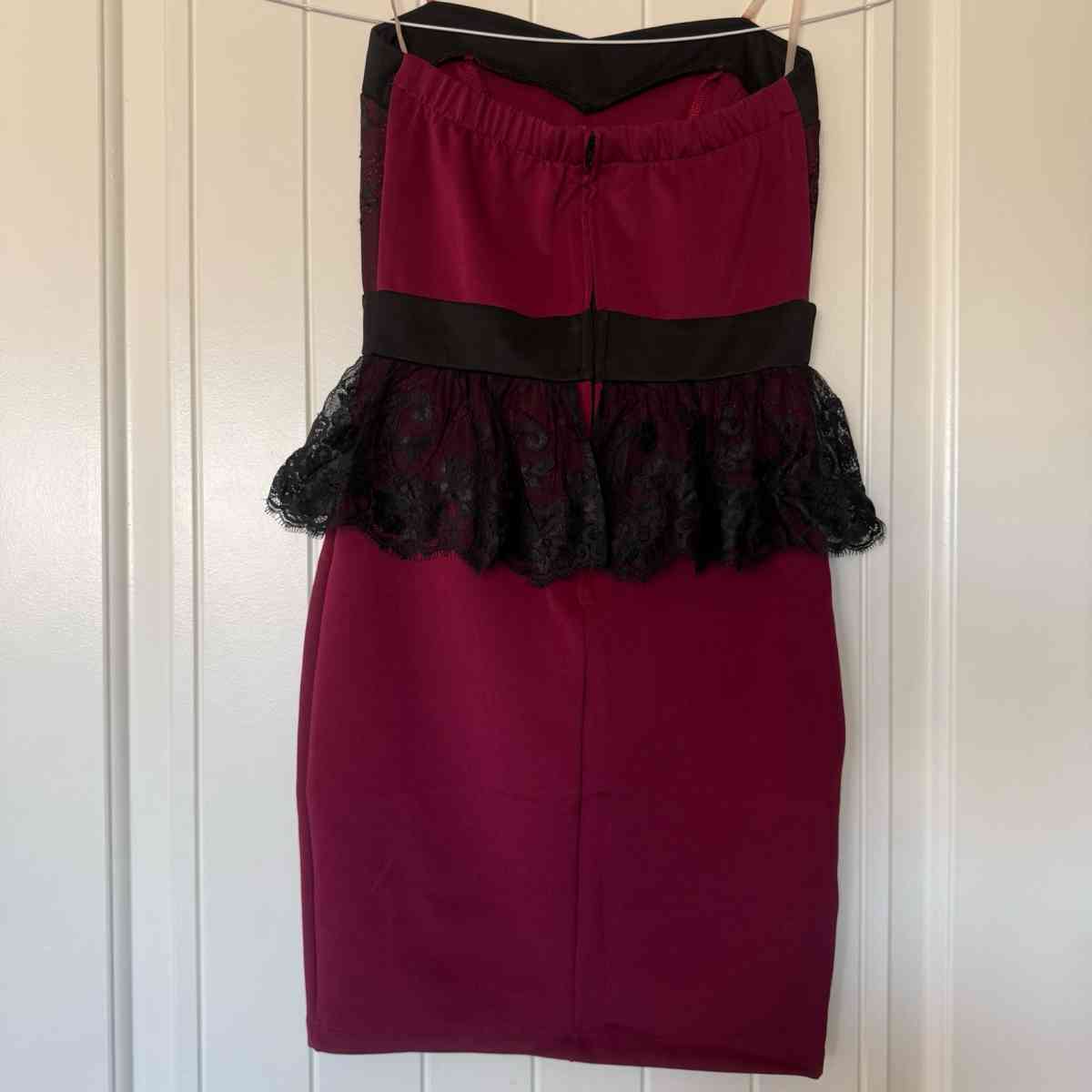Elegant Strapless Burgundy Wine Red  Black Lace Peplum Cockt - Los Angeles, California - FleaMarketBay