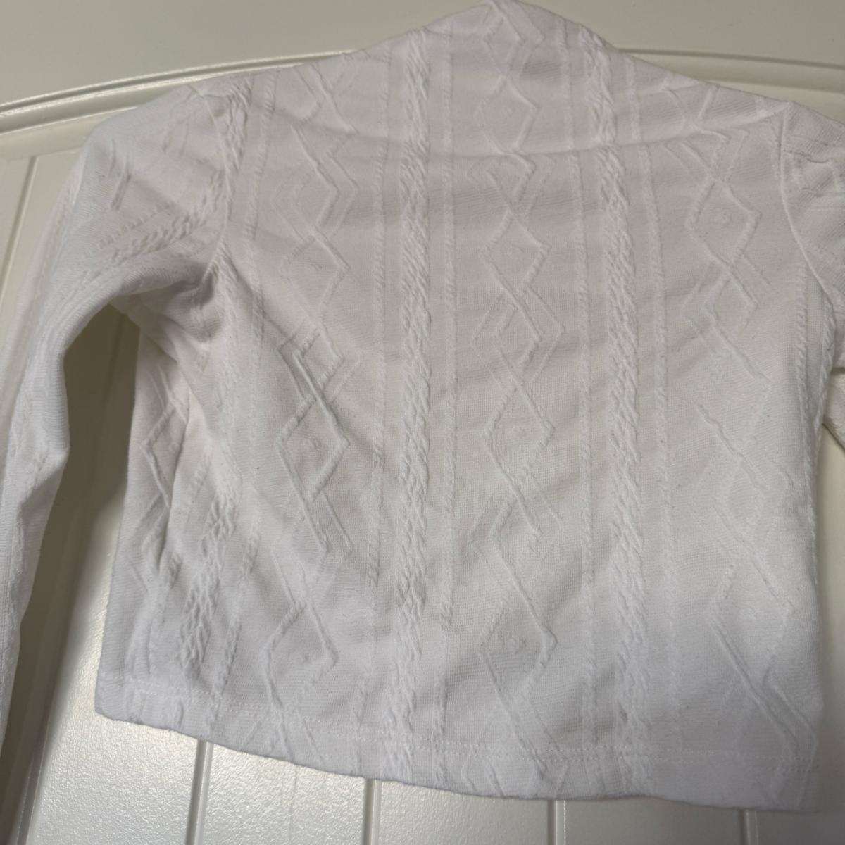 White UltraCropped Knit Bolero Shrug  Textured Cable Pattern - Los Angeles, California - FleaMarketBay
