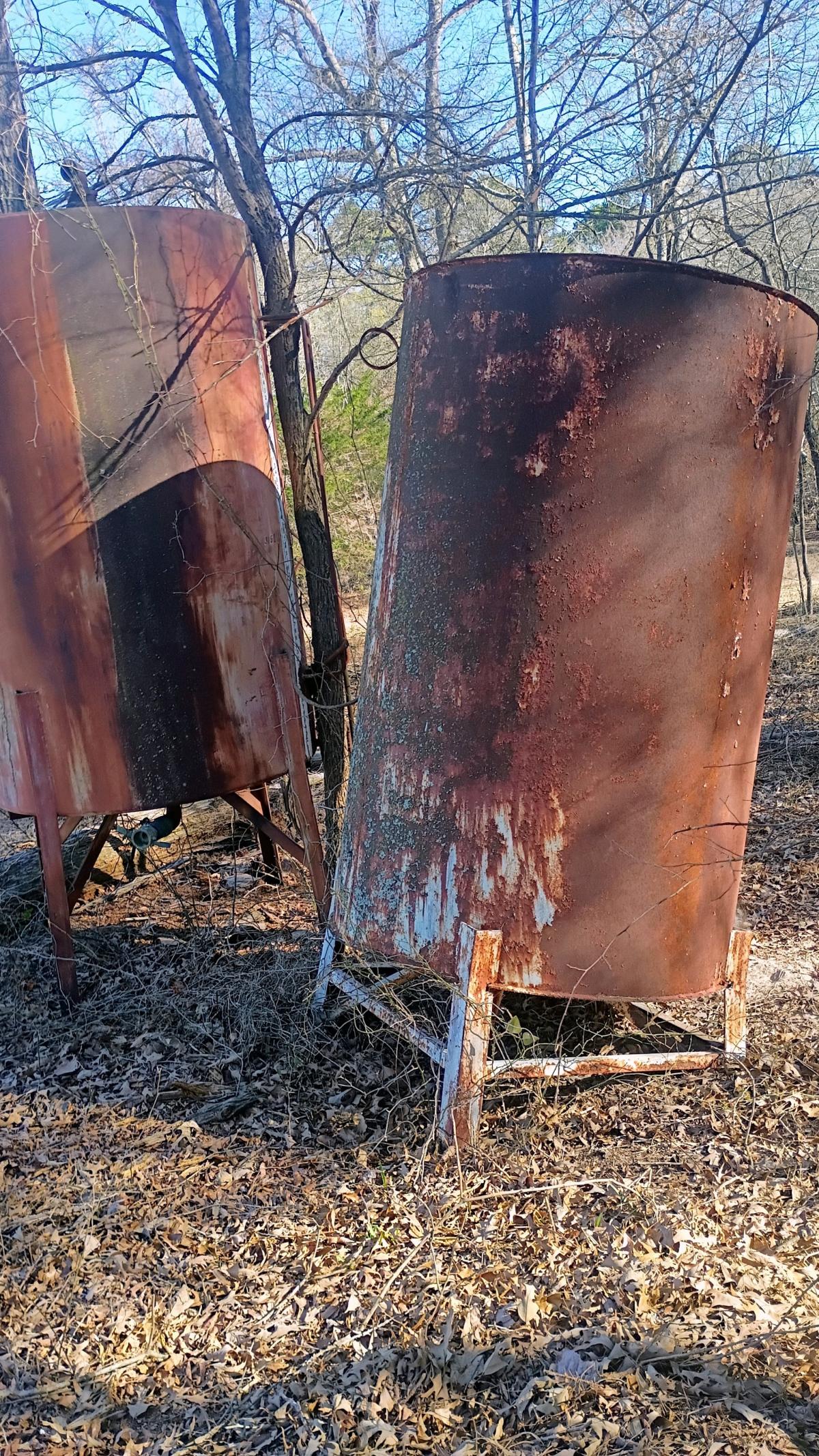 dry storage cylos - Canton, Texas - FleaMarketBay