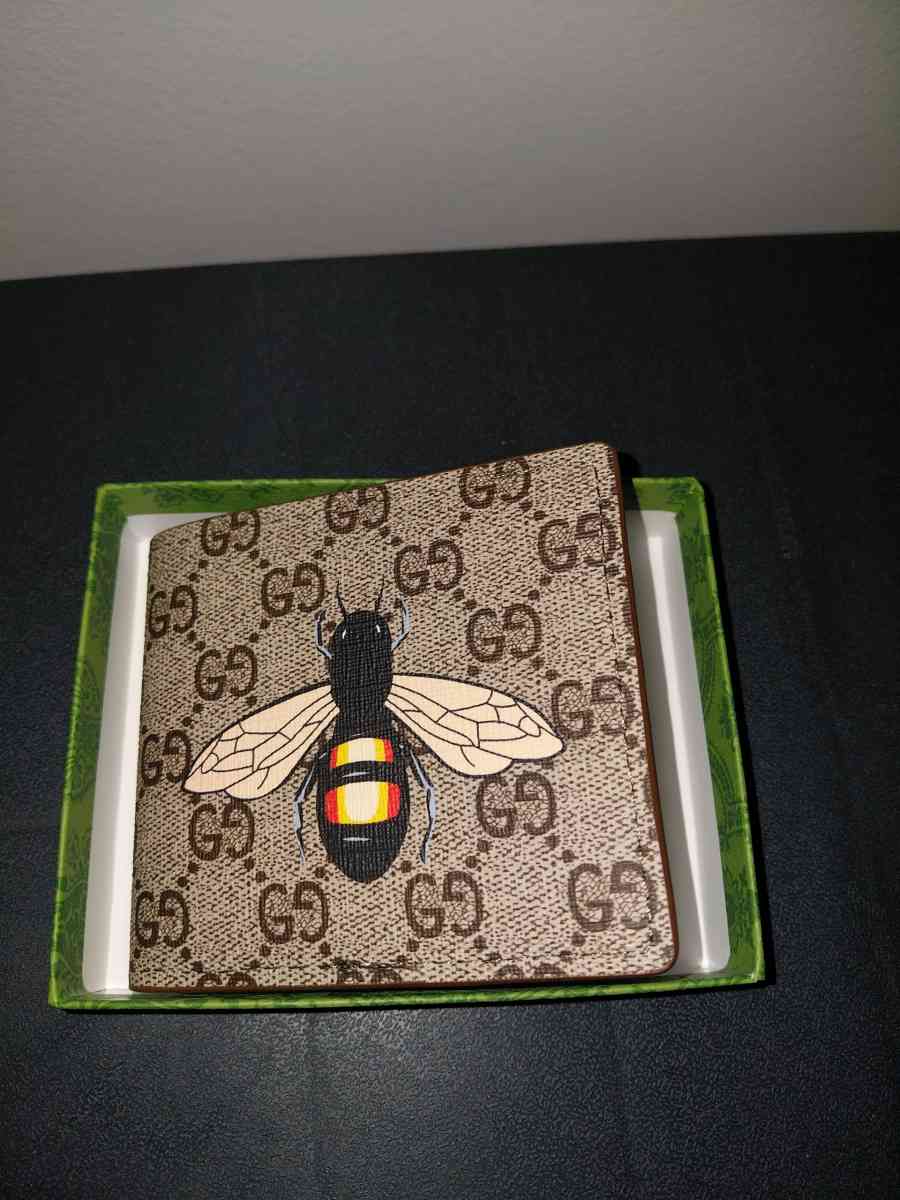 Tan Wallet - Coconut Creek, Florida - FleaMarketBay