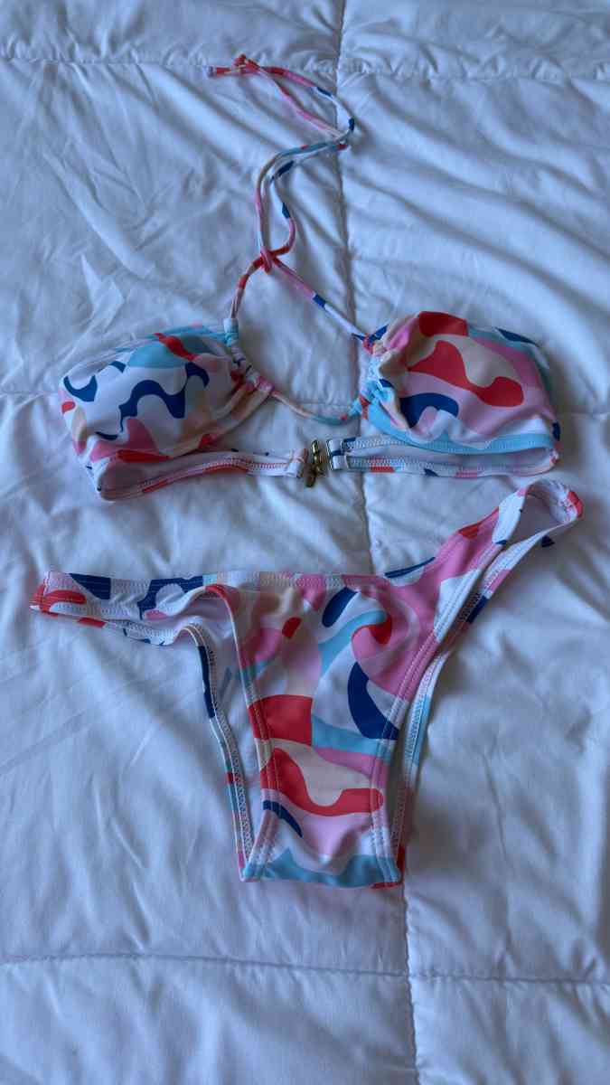 Colorful Abstract 3Piece Bikini Set w Padded Top  Sheer Wrap - Los Angeles, California - FleaMarketBay