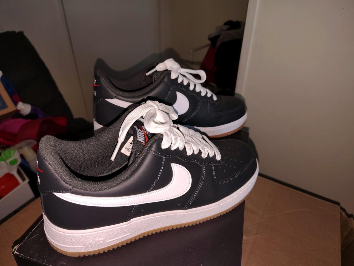 mens Nikes size 9 - Chambersburg, Pennsylvania - FleaMarketBay
