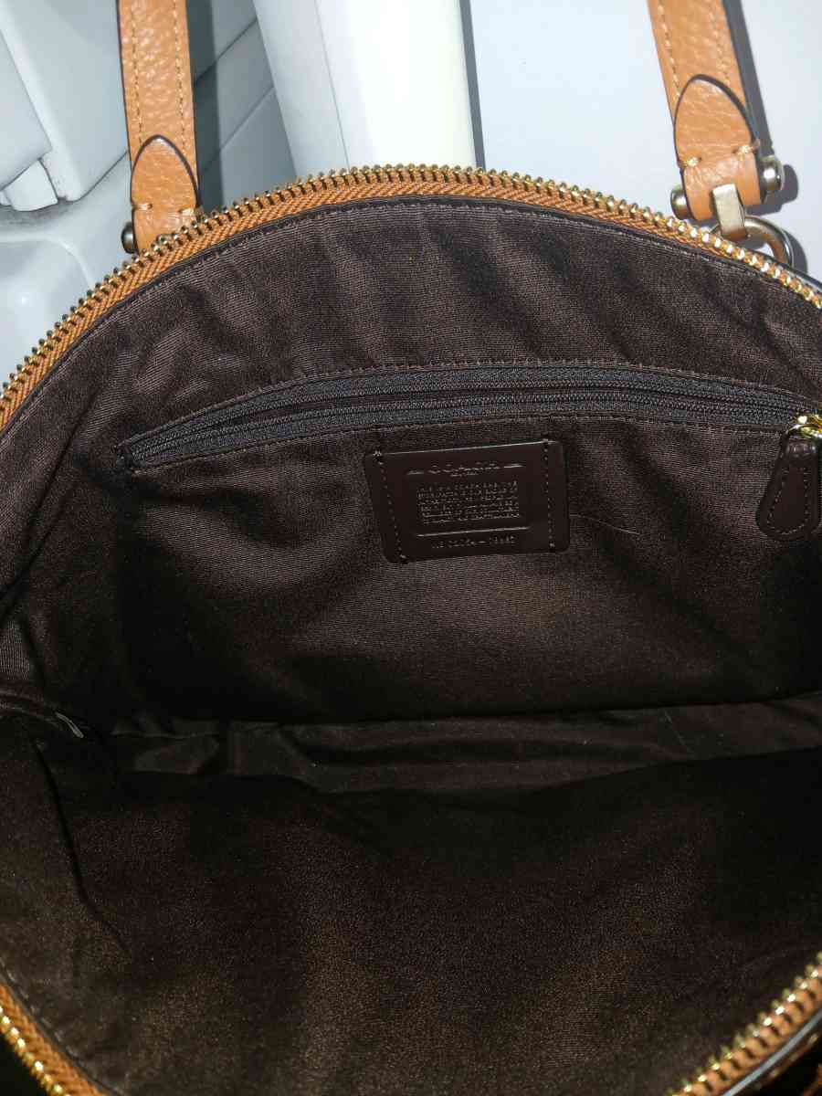 coach handbag - Valley Center, California - FleaMarketBay