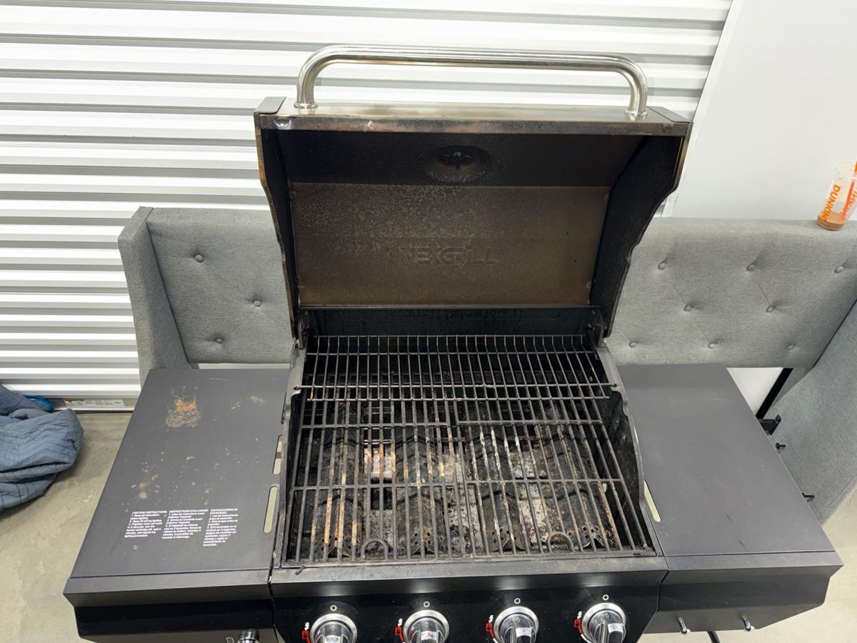 Grill - Lawrence, Massachusetts - FleaMarketBay